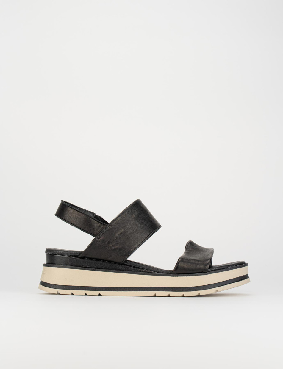 Sandalias de tacón bajo tacón 1 cm negro cuero