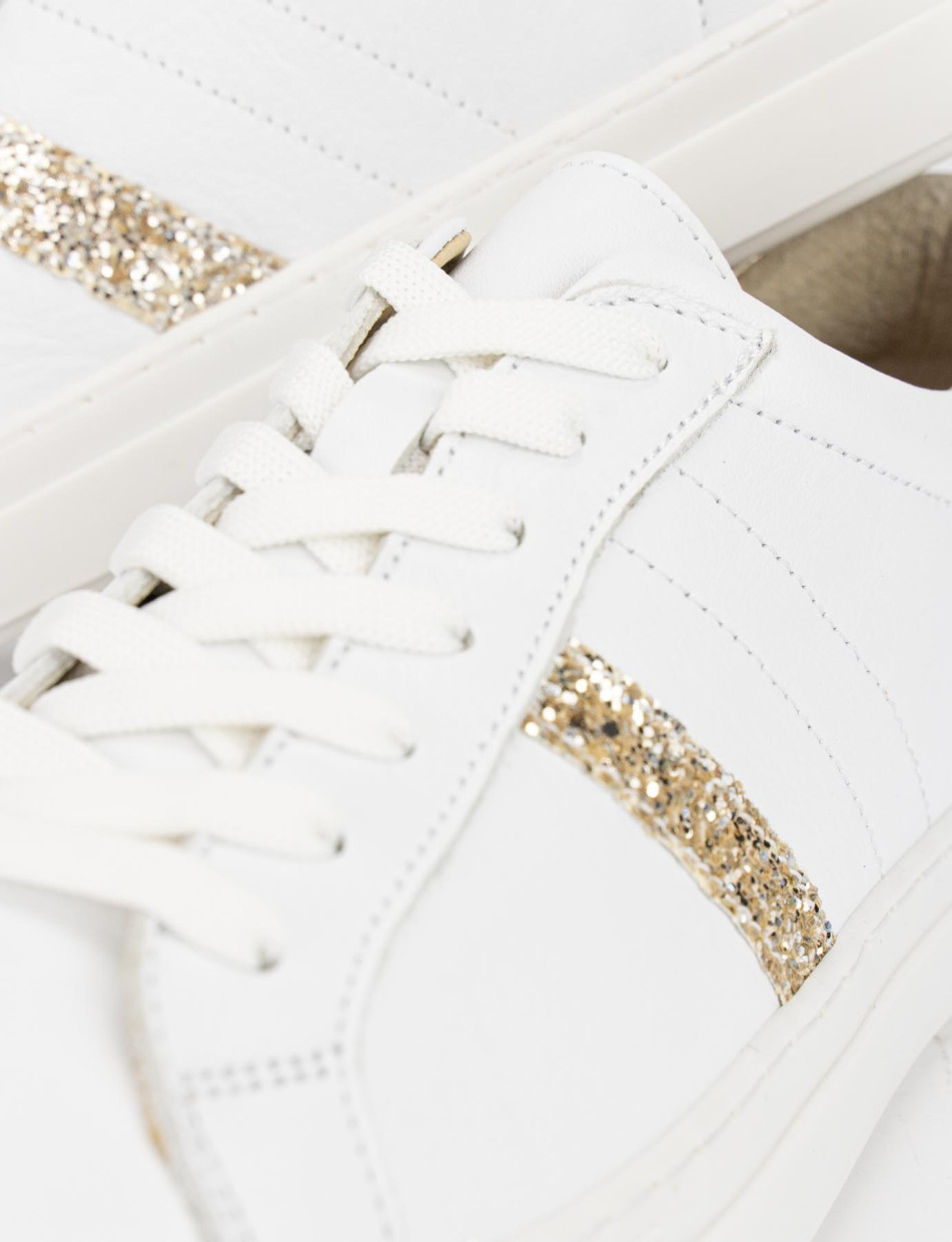 Zapatillas deportivas blanco cuero