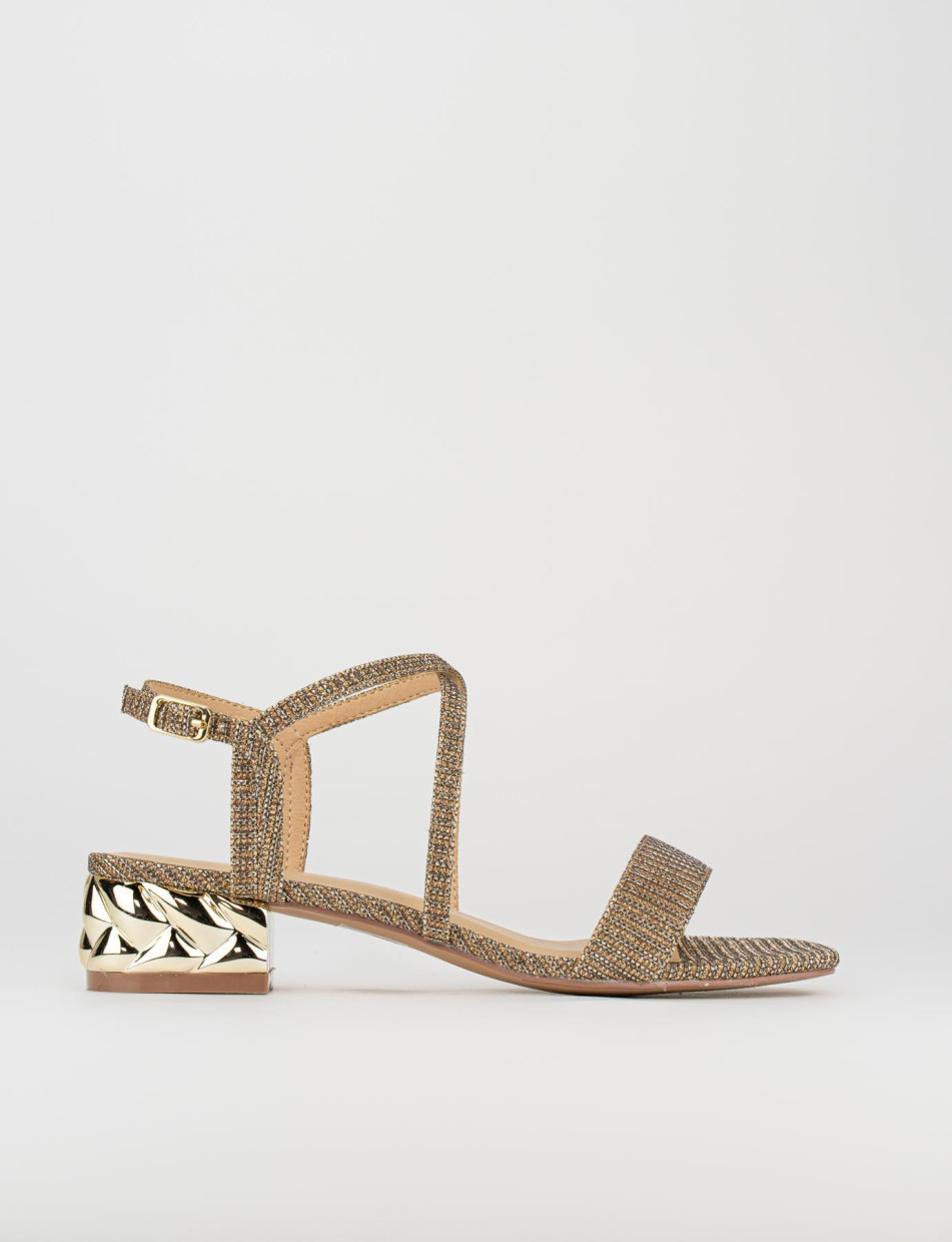 Sandalias de tacón bajo tacón 2 cm rosa cuero
