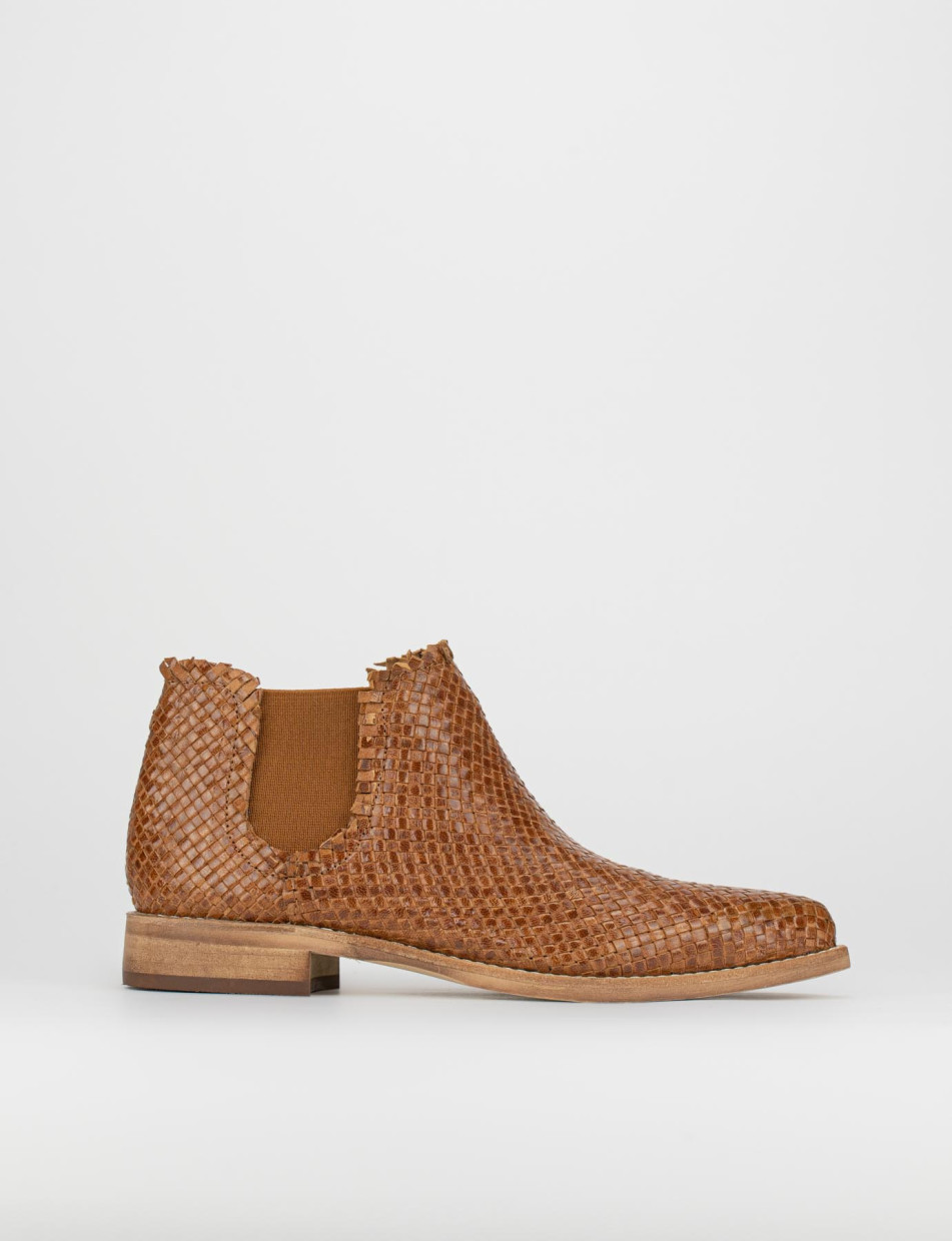 Botines de tacón bajo tacón 3 cm marrón cuero