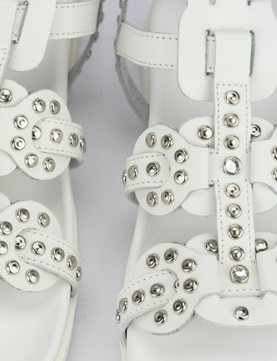 Low heel sandals heel 1 cm white leather