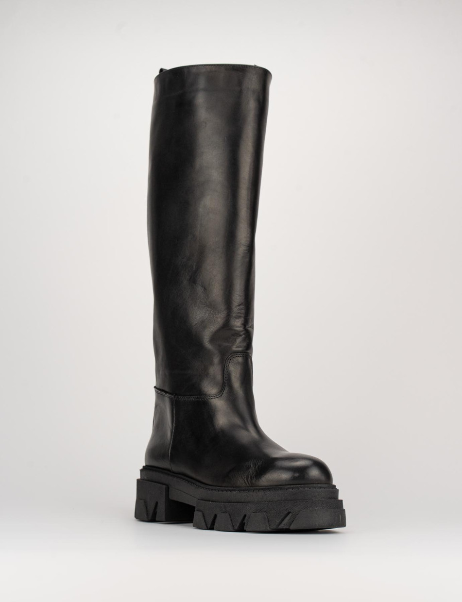 Botas de tacón bajo tacón 2 cm negro cuero