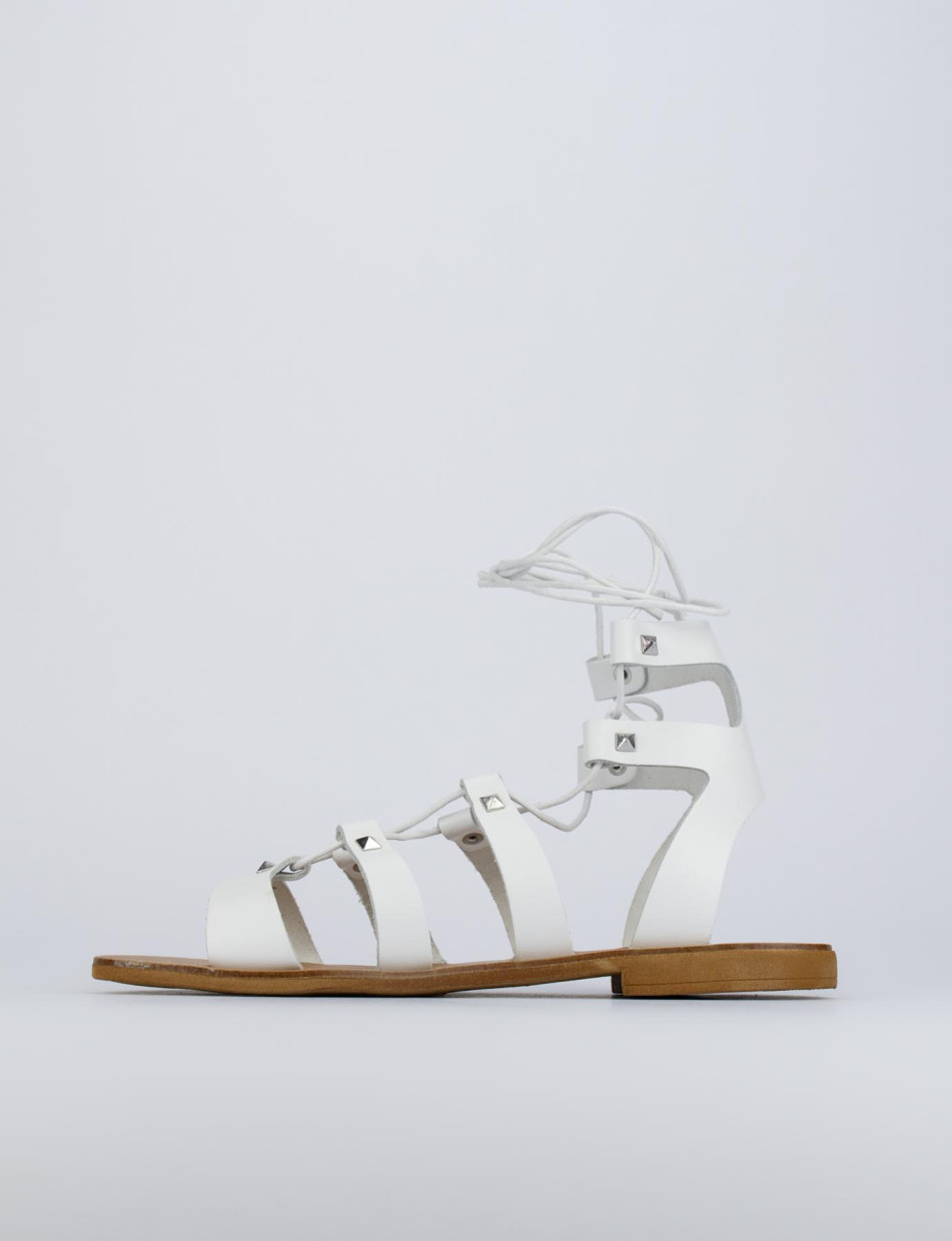 Low heel sandals heel 1 cm white leather