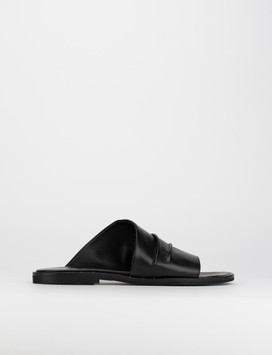 Mules tacón 1 cm negro cuero