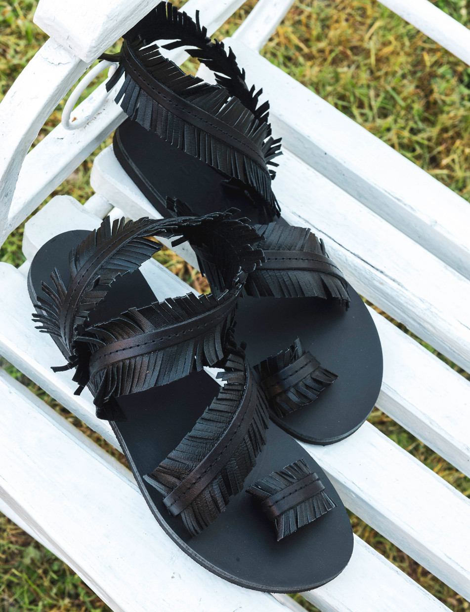 Sandalias de dedo tacón 1 cm negro cuero