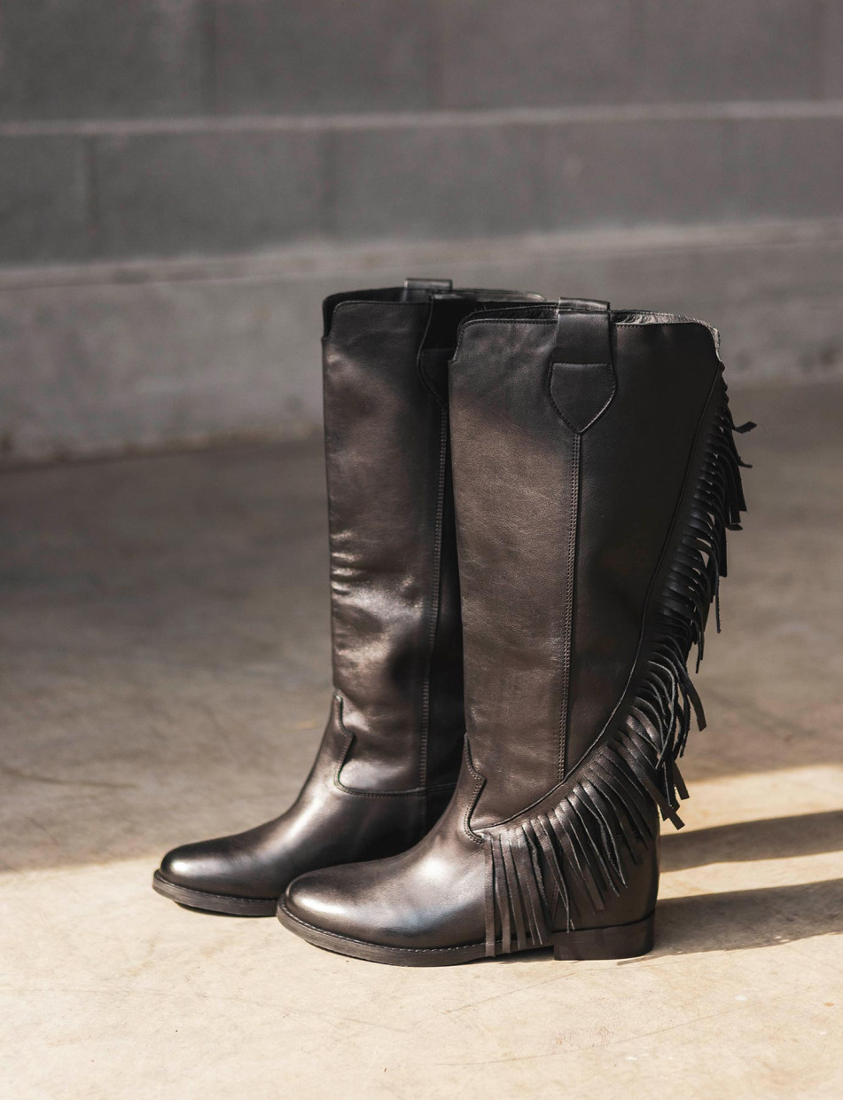 Botas de tacón bajo tacón 3 cm negro cuero