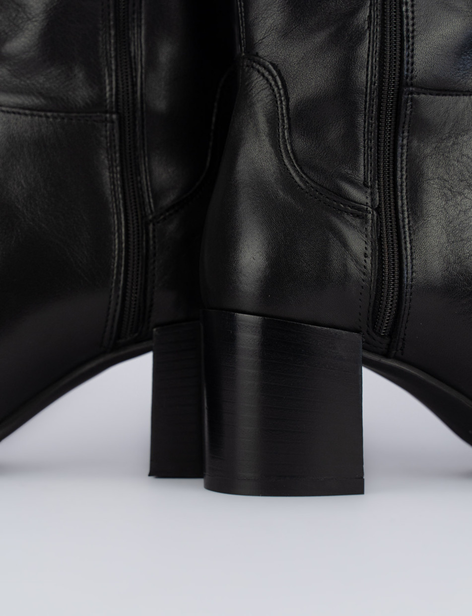 Stivale tacco 5 cm nero pelle