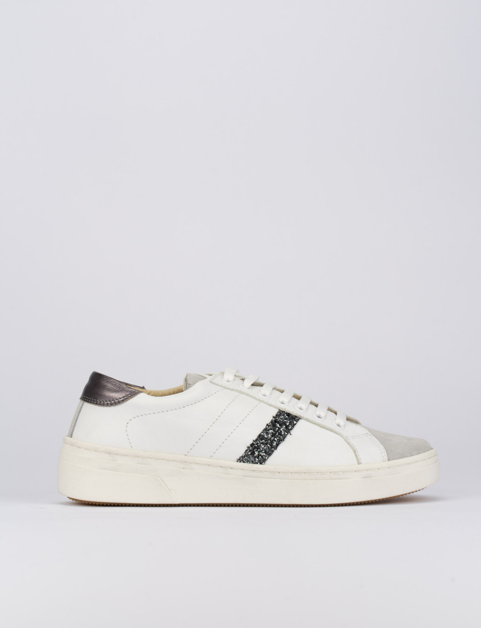 Zapatillas deportivas blanco cuero