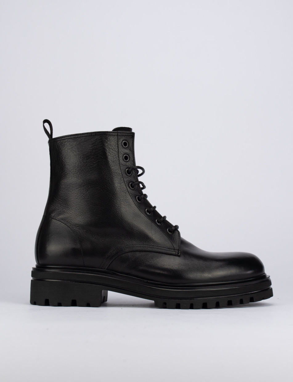 Combat boots heel 1 cm black leather