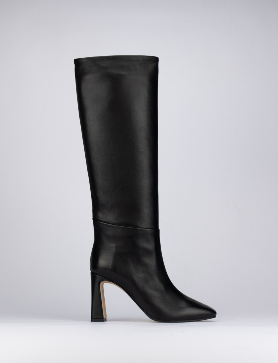 High heel boots heel 9 cm black leather