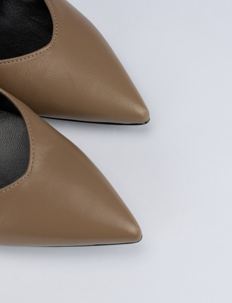 Pumps heel 9 cm beige leather