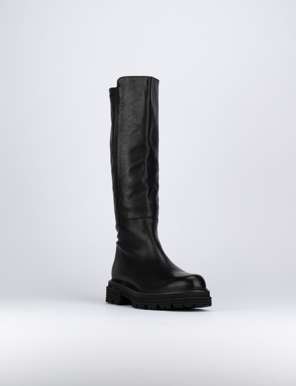 Stivale tacco 2 cm nero pelle