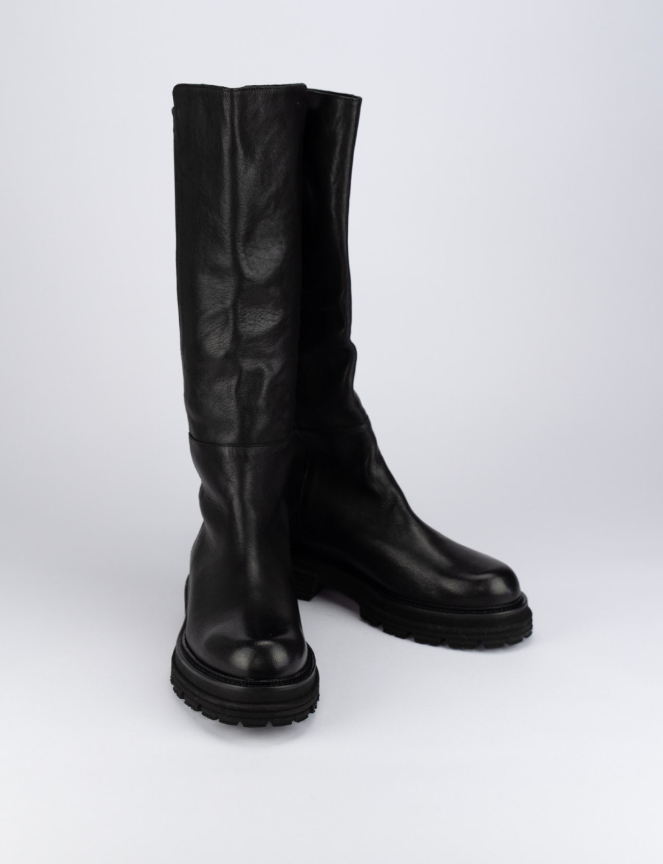 Stivale tacco 2 cm nero pelle