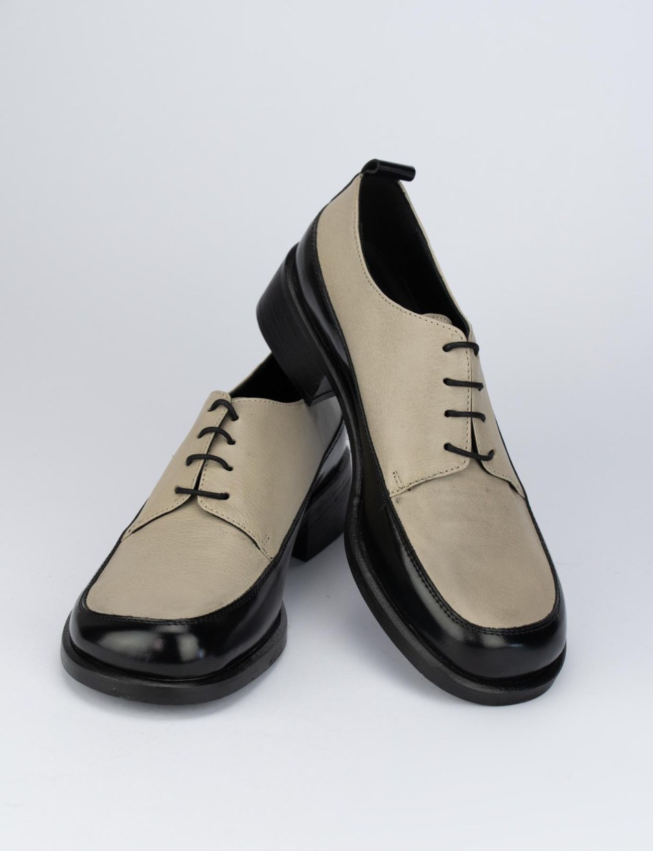 Zapatos de cordones tacón 2 cm negro cuero