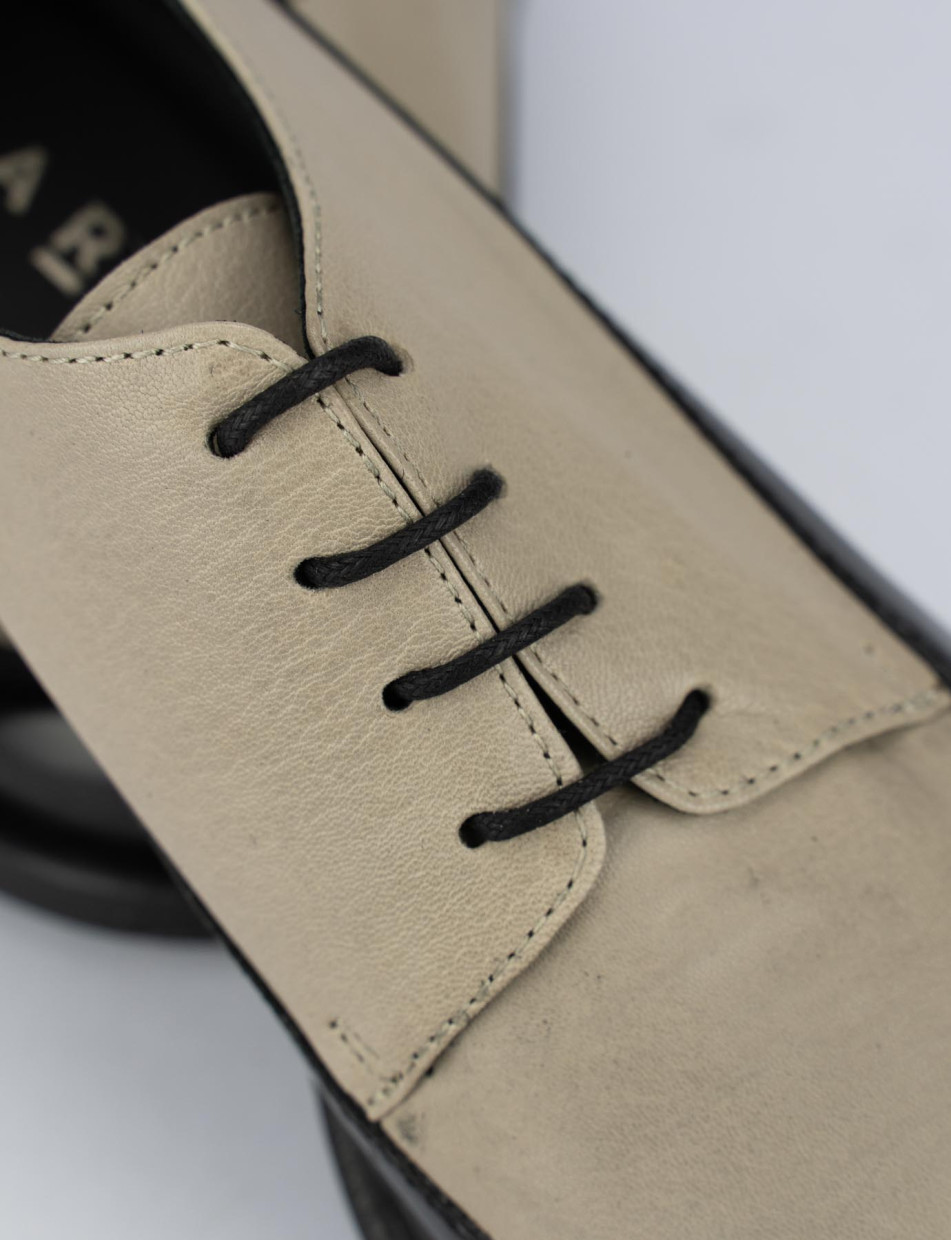 Zapatos de cordones tacón 2 cm negro cuero