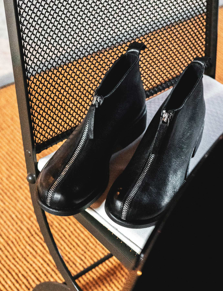 Botines de tacón bajo tacón 4 cm negro cuero