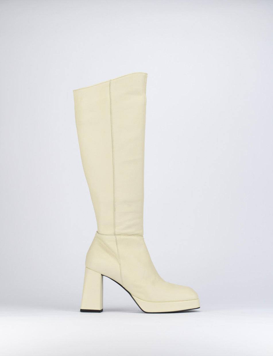 Botas de tacón alto tacón 5 cm blanco cuero