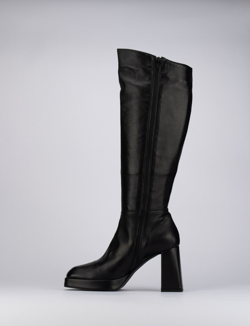 Botas de tacón alto tacón 5 cm negro cuero