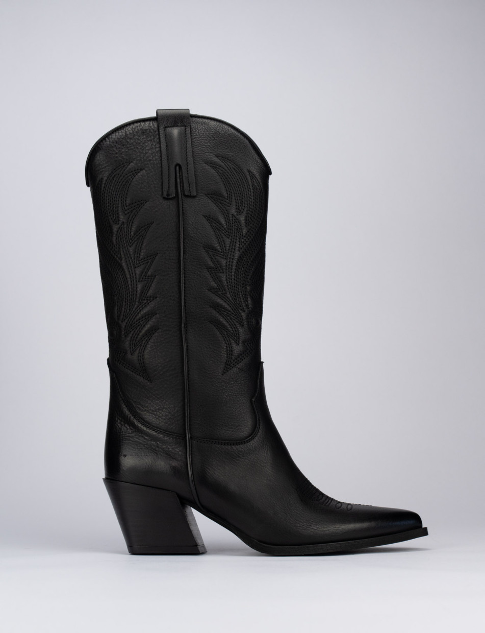 Botas de tacón bajo tacón 4 cm negro cuero