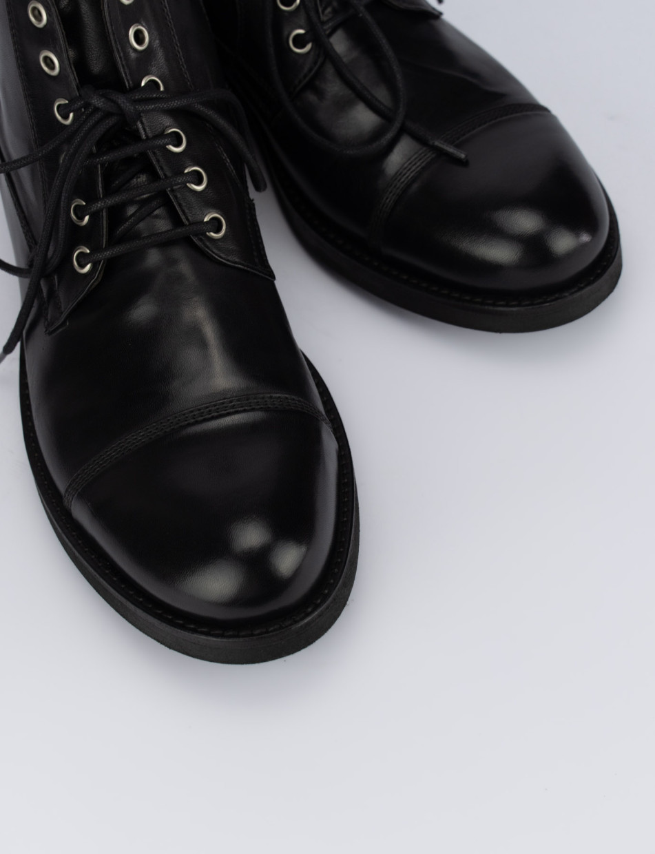Anfibi tacco 1cm pelle nero