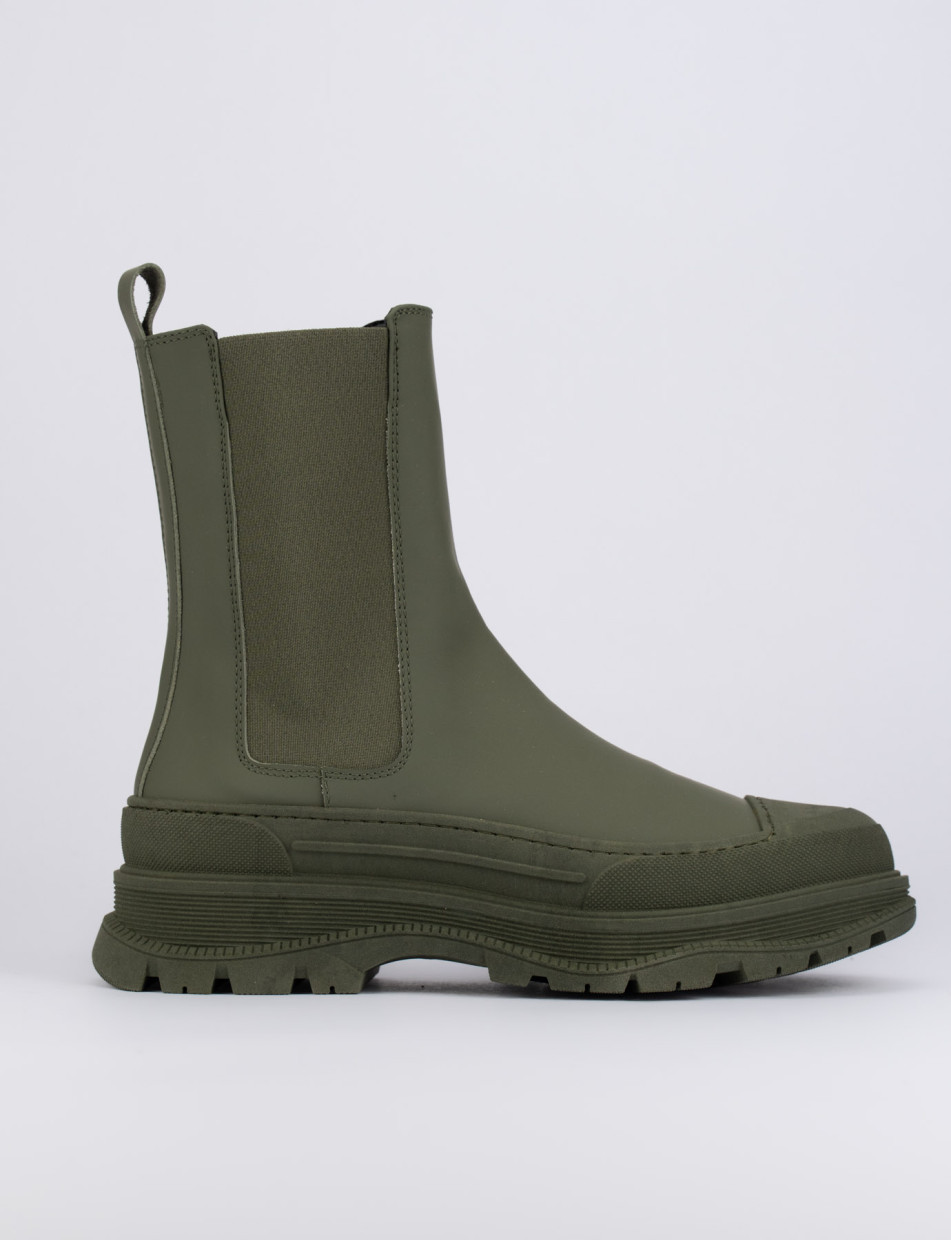 Botines de tacón bajo tacón 1 cm verde cuero