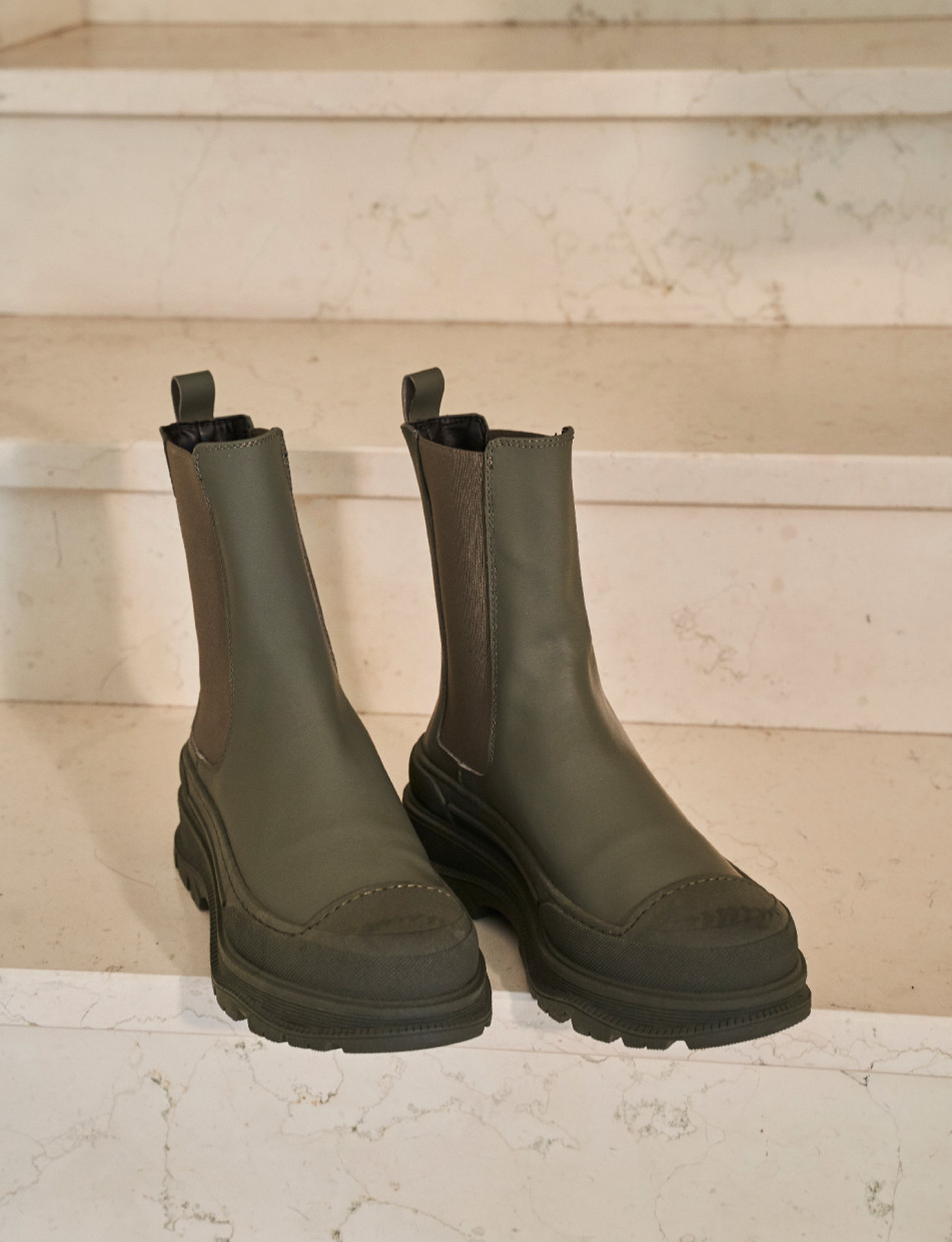 Botines de tacón bajo tacón 1 cm verde cuero