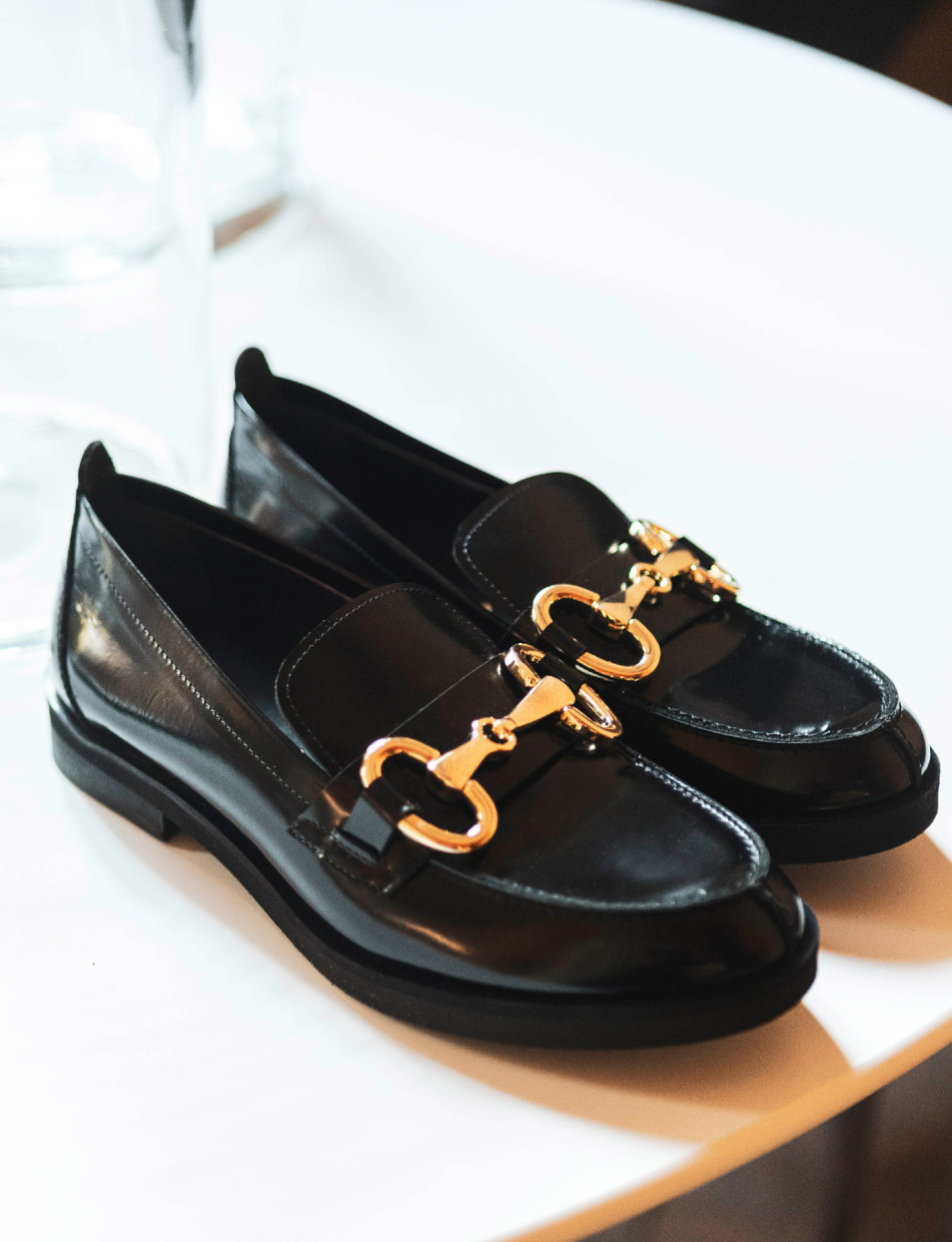 Mocasines tacón 2 cm negro cuero