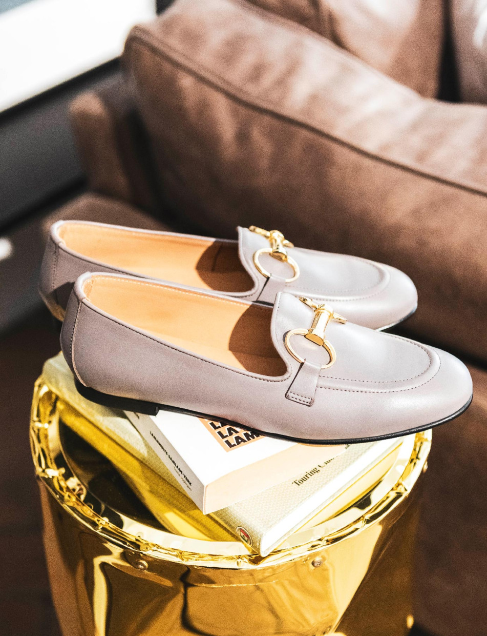 Loafers heel 1 cm grey leather