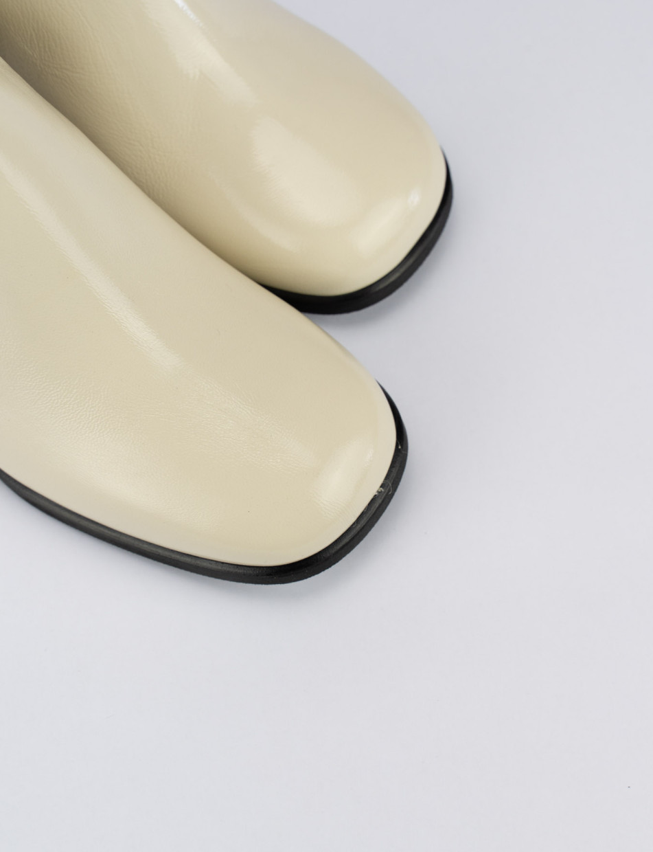 High heel ankle boots heel 5 cm white leather