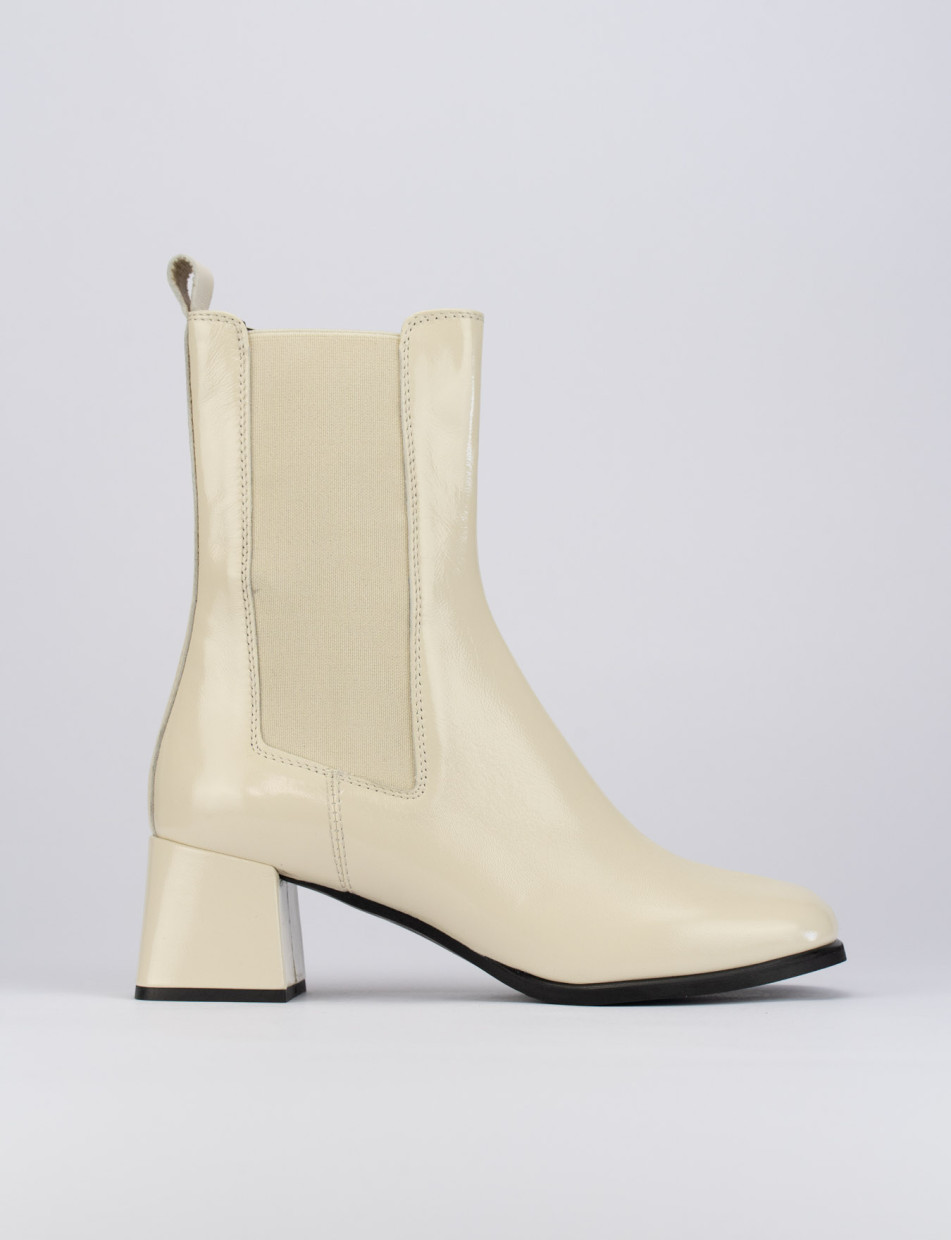 High heel ankle boots heel 5 cm white leather