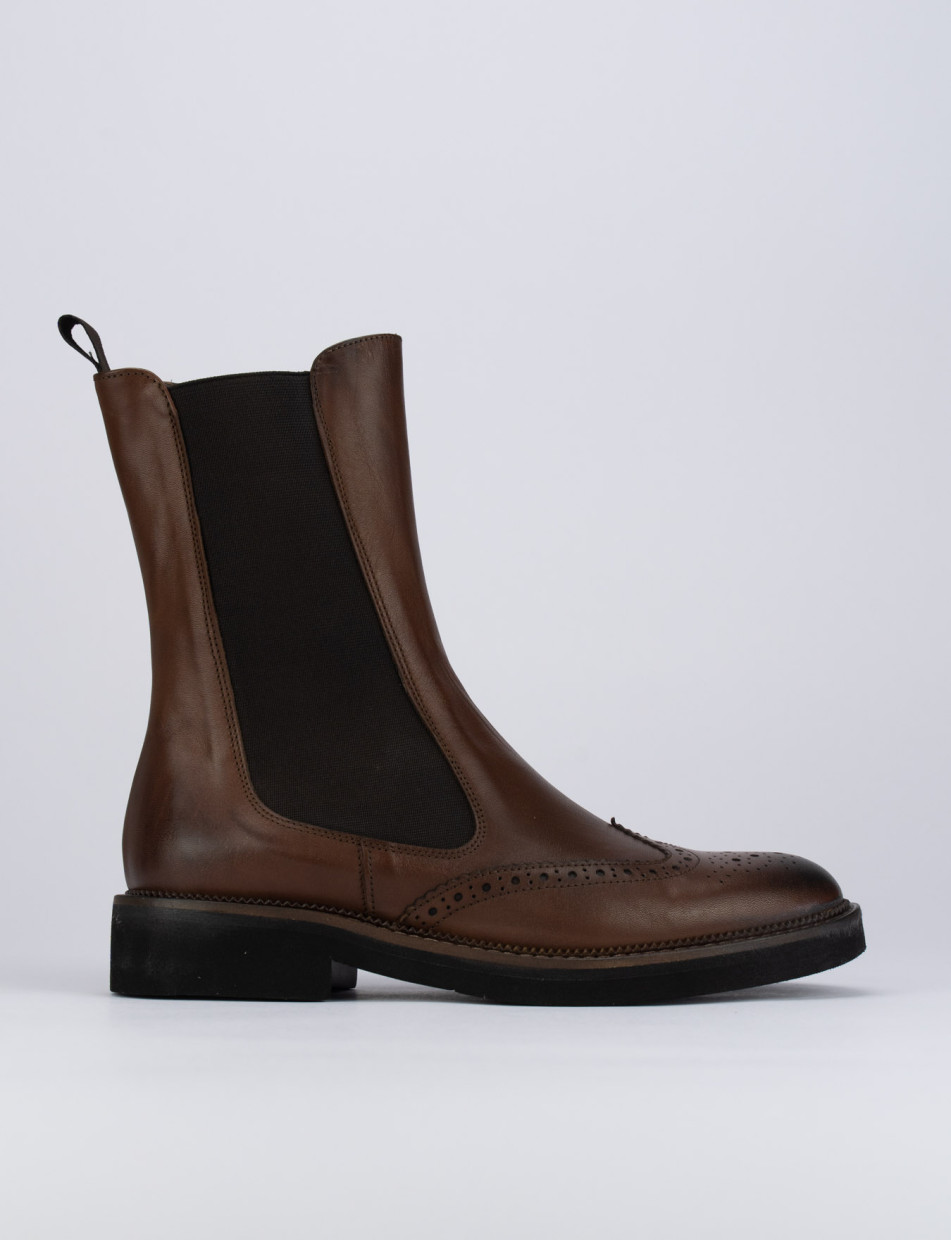 Botines de tacón bajo tacón 2 cm marrón cuero