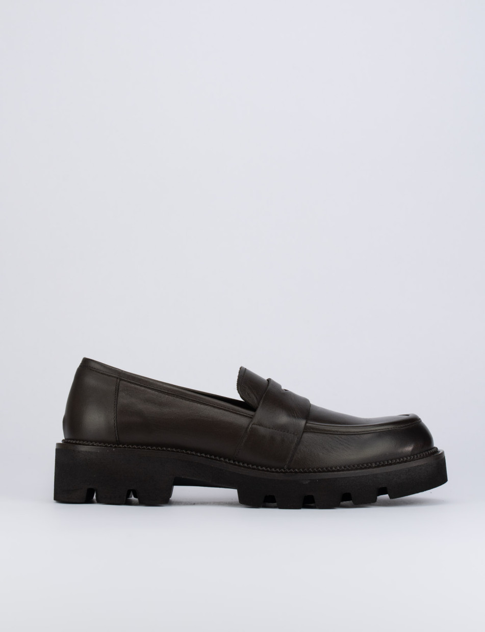 Mocasines tacón 2 cm marrón oscuro cuero