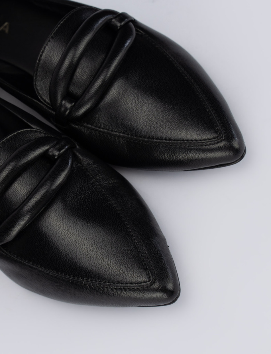 Loafers heel 1 cm black leather