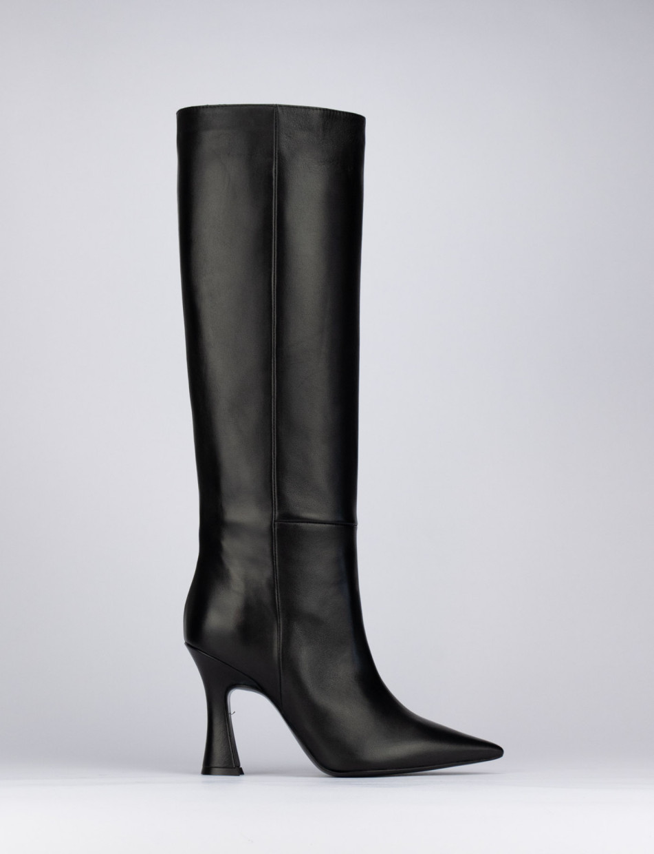 Botas de tacón alto tacón 9 cm negro cuero