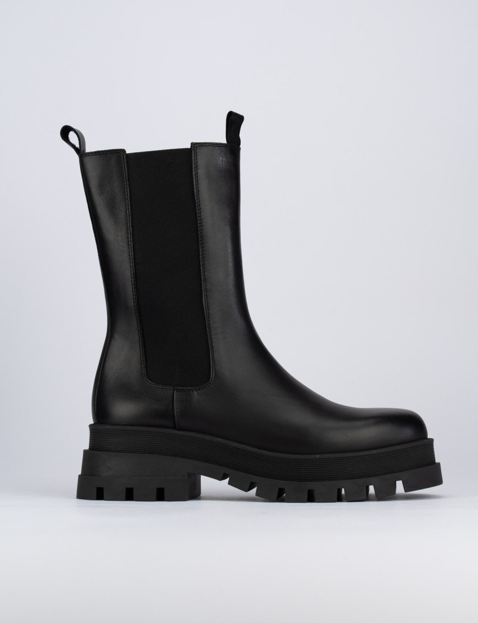 Botines de tacón bajo tacón 2 cm negro cuero