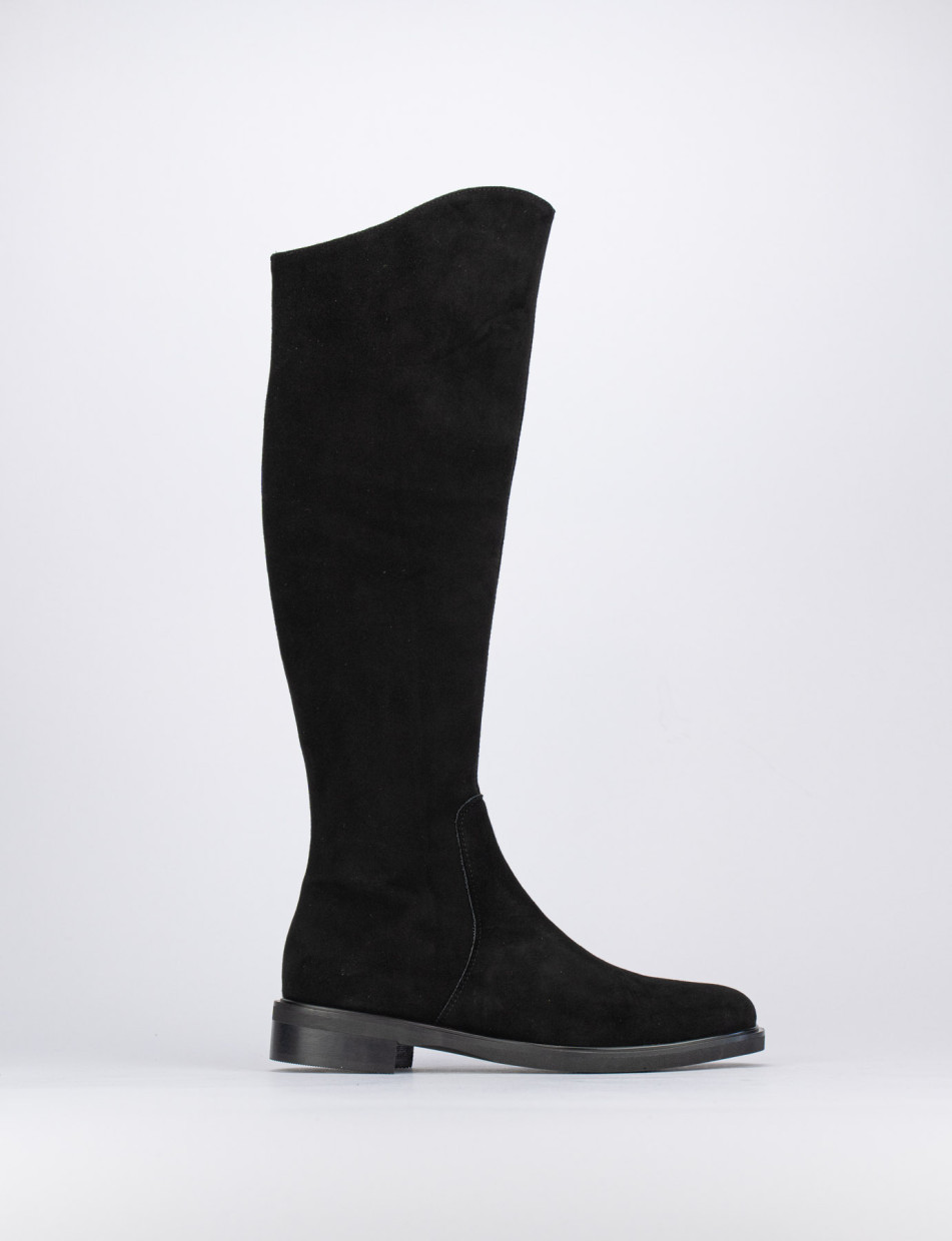 Low heel boots heel 2 cm black chamois