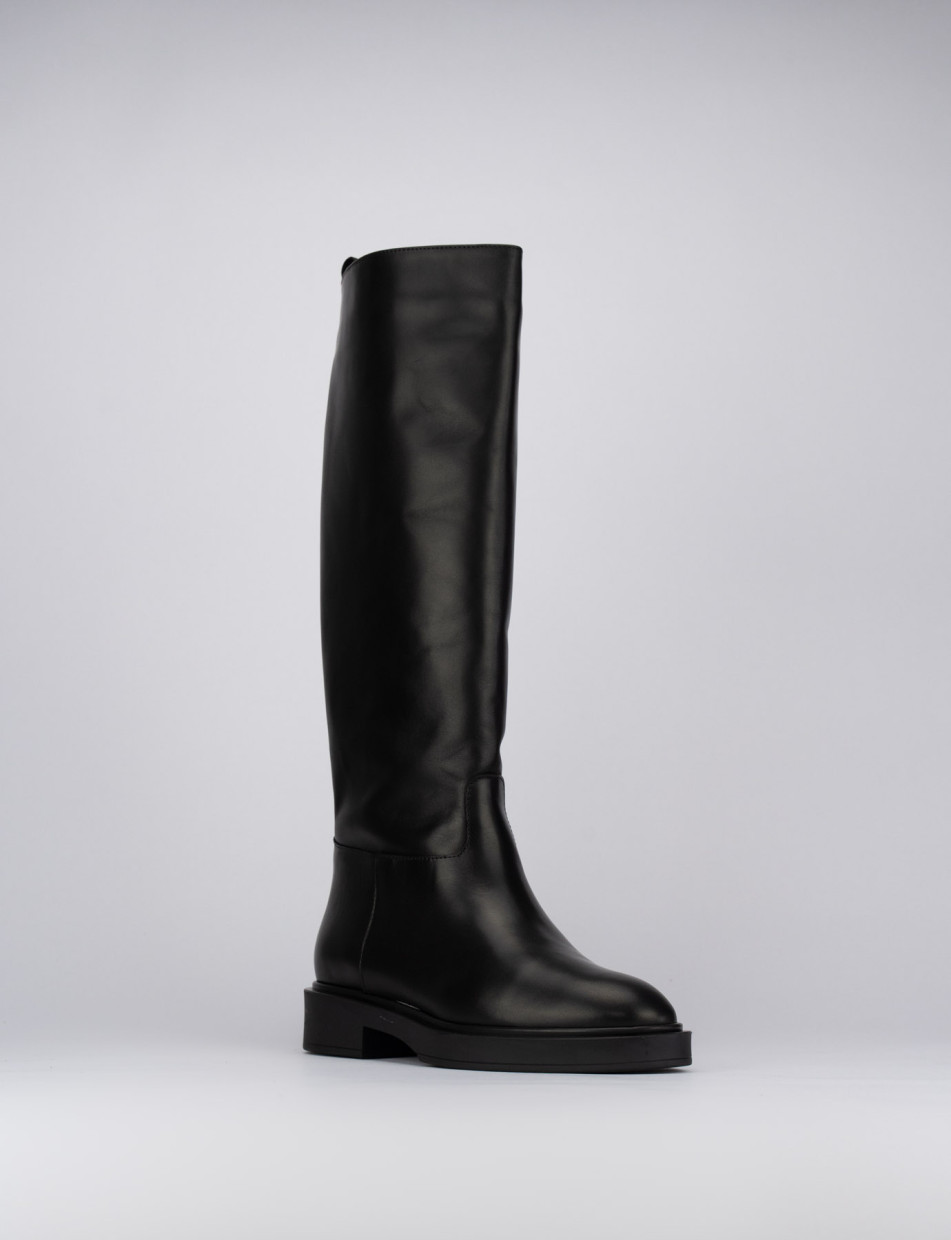 Botas de tacón bajo tacón 2 cm negro cuero