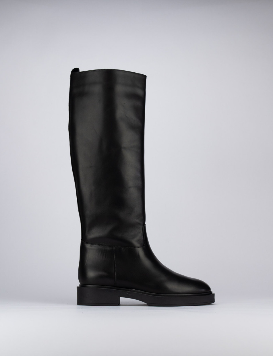 Botas de tacón bajo tacón 2 cm negro cuero