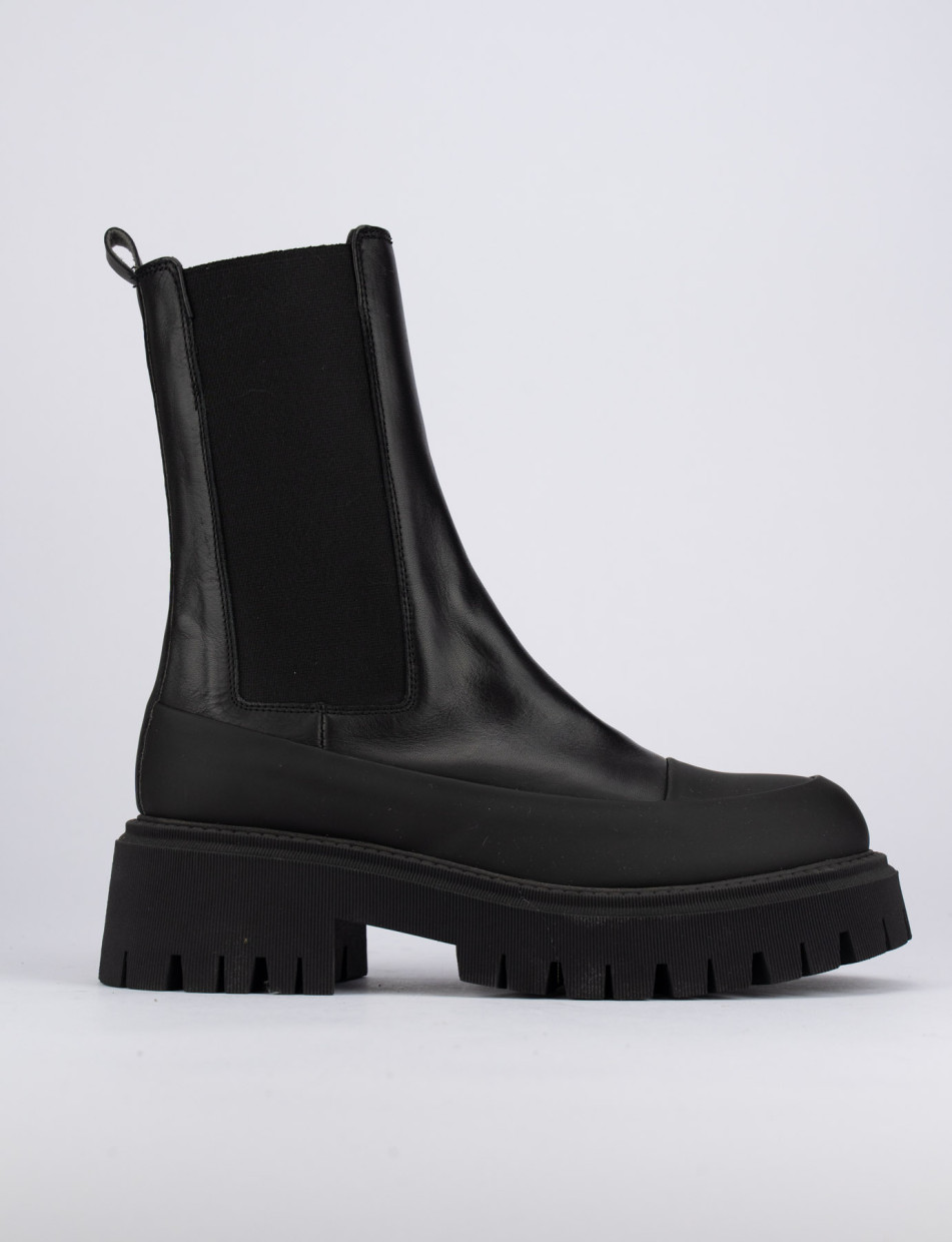 Botines de tacón bajo tacón 2 cm negro cuero