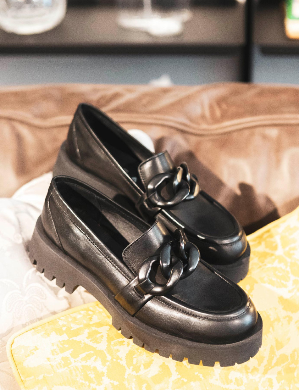 Mocasines tacón 1 cm negro cuero