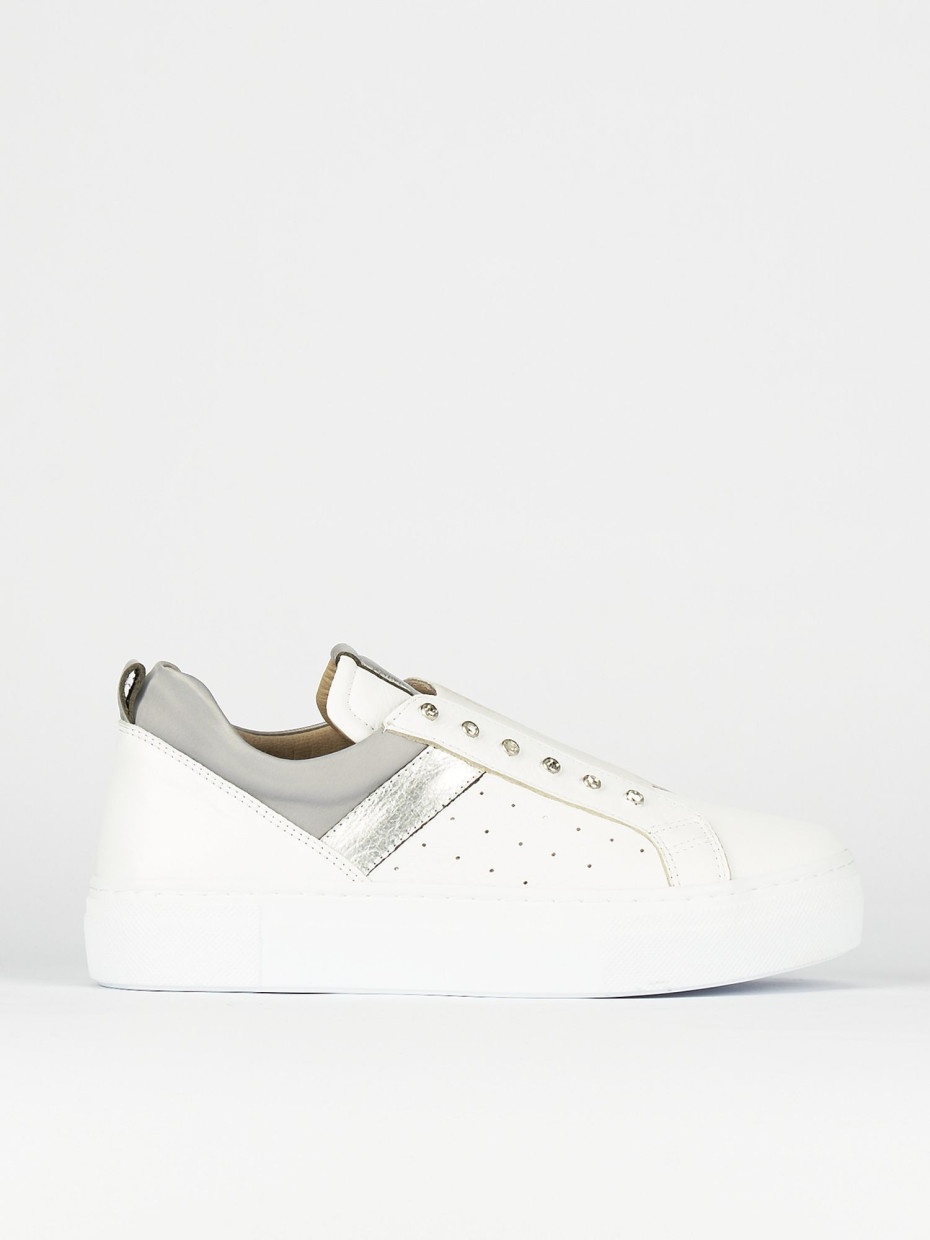 Sneakers white leather