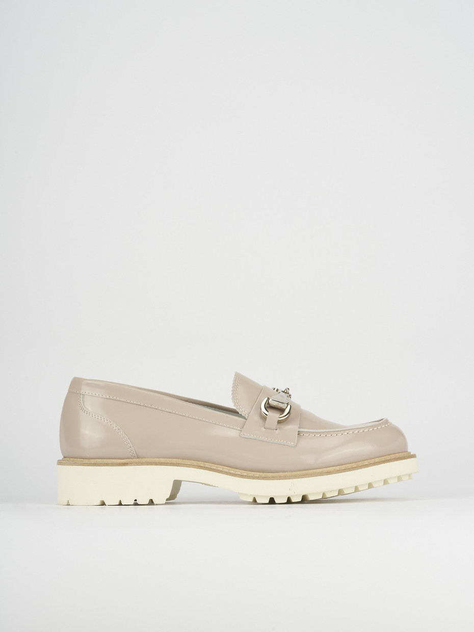 Mocasines tacón 2 cm beis cuero