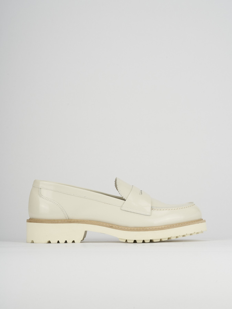Mocasines tacón 2 cm blanco cuero