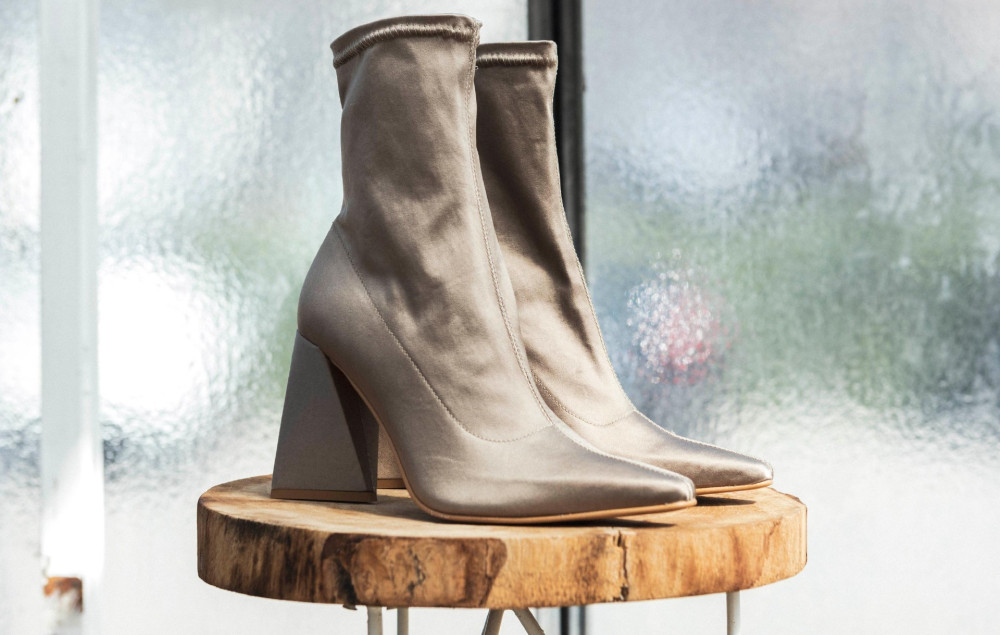 Botines de tacón alto tacón 9 cm beis tejido