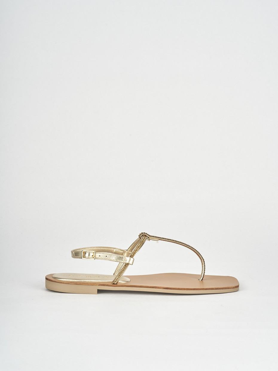 Low heel sandals heel 1 cm gold leather
