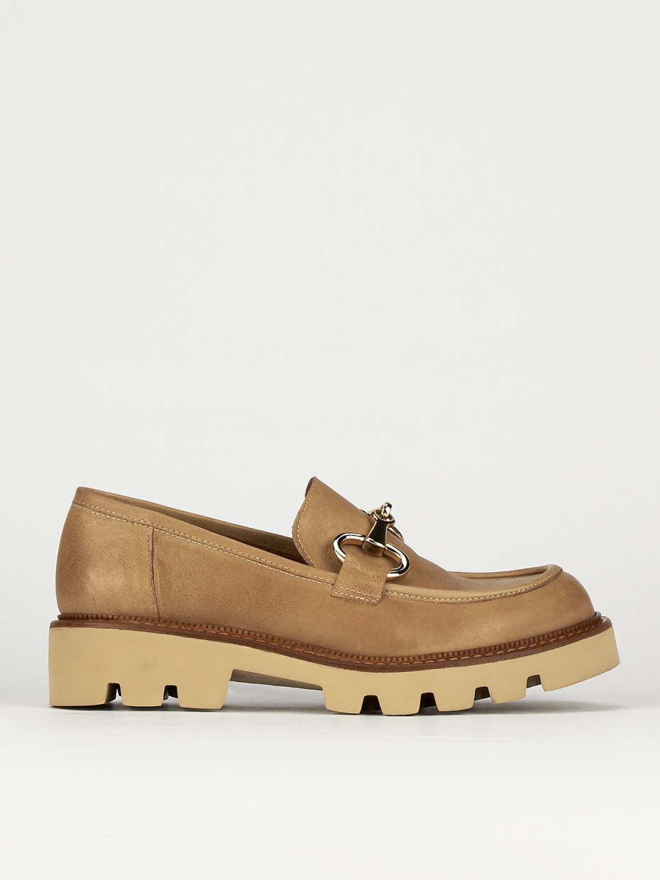 Mocasines tacón 1 cm beis cuero