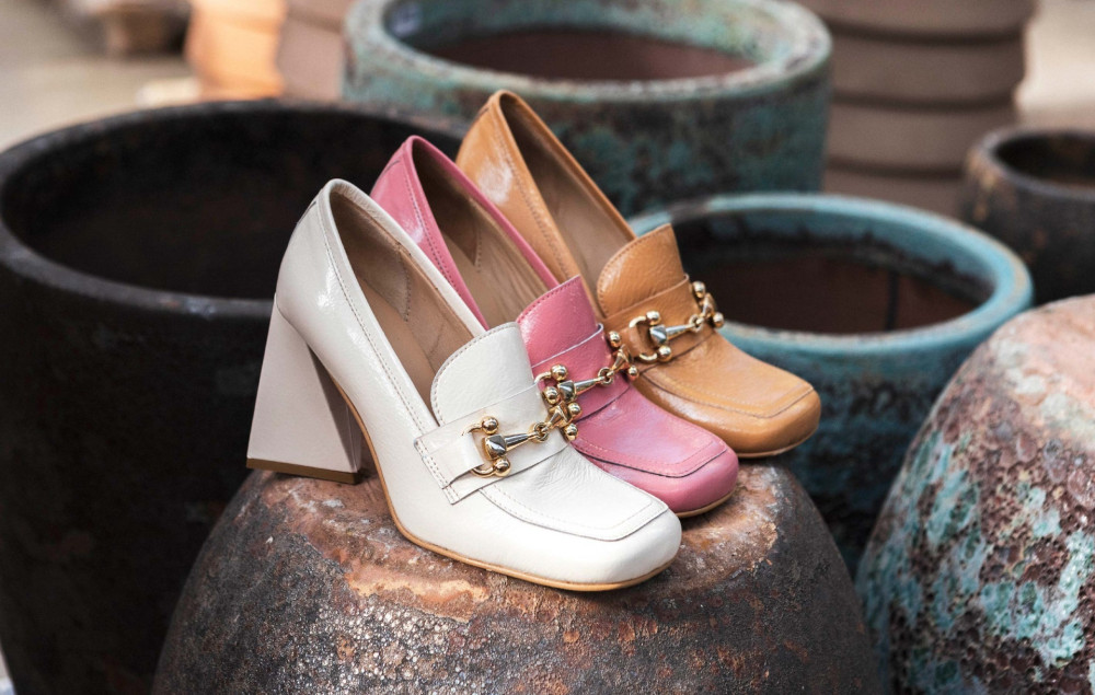 Mocasines tacón 9 cm marrón charol