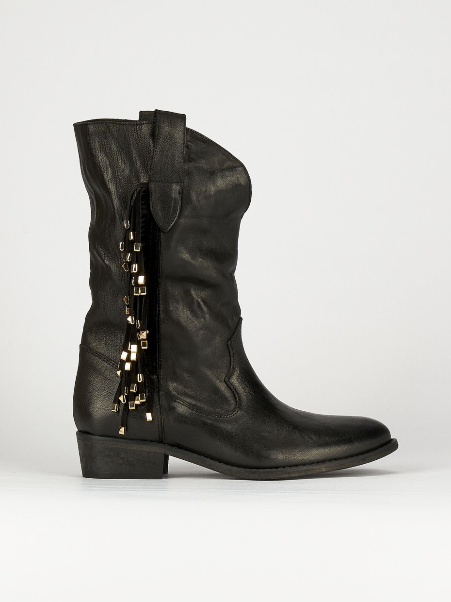 Botas de tacón bajo tacón 2 cm negro cuero