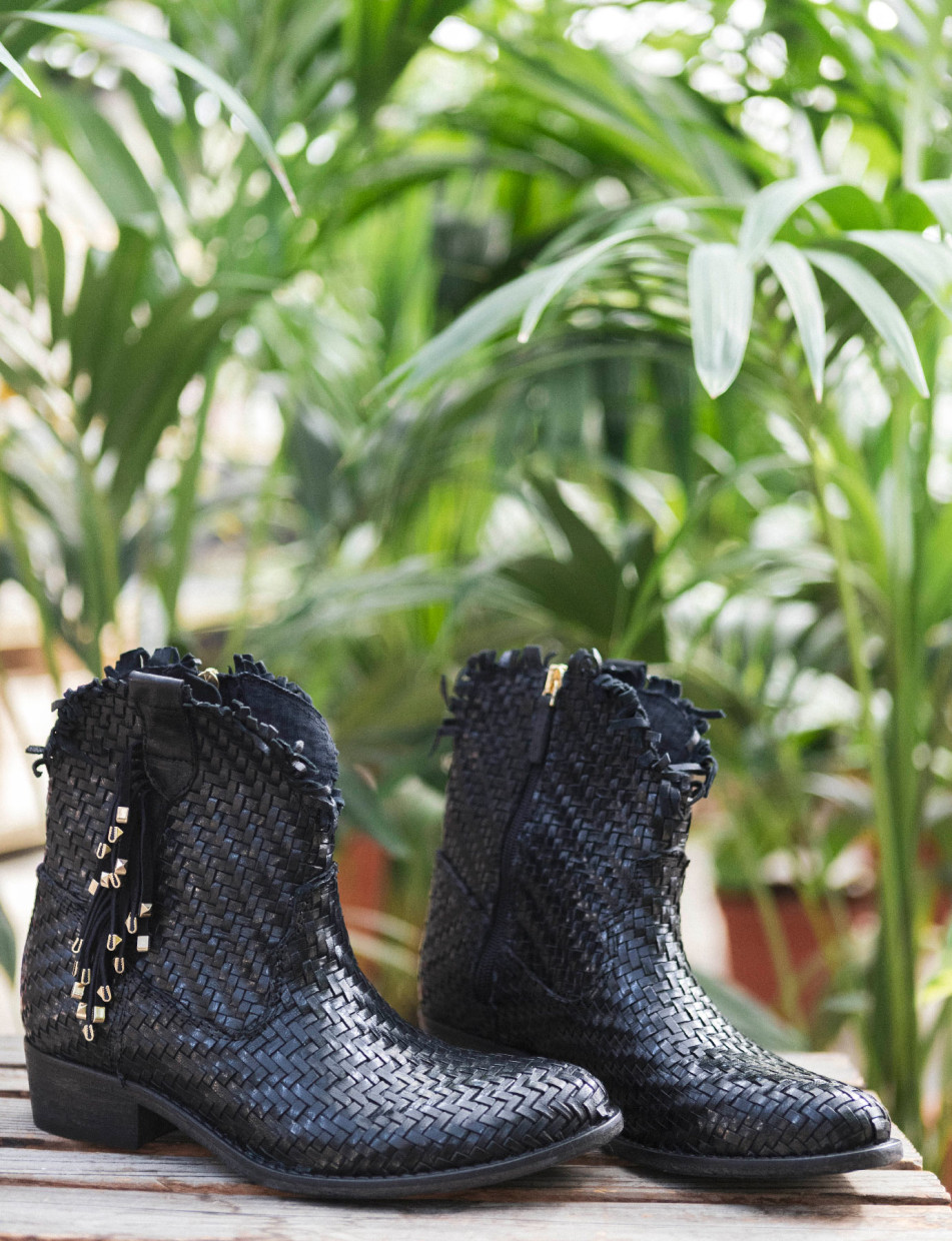 Botines de tacón bajo tacón 2 cm negro cuero