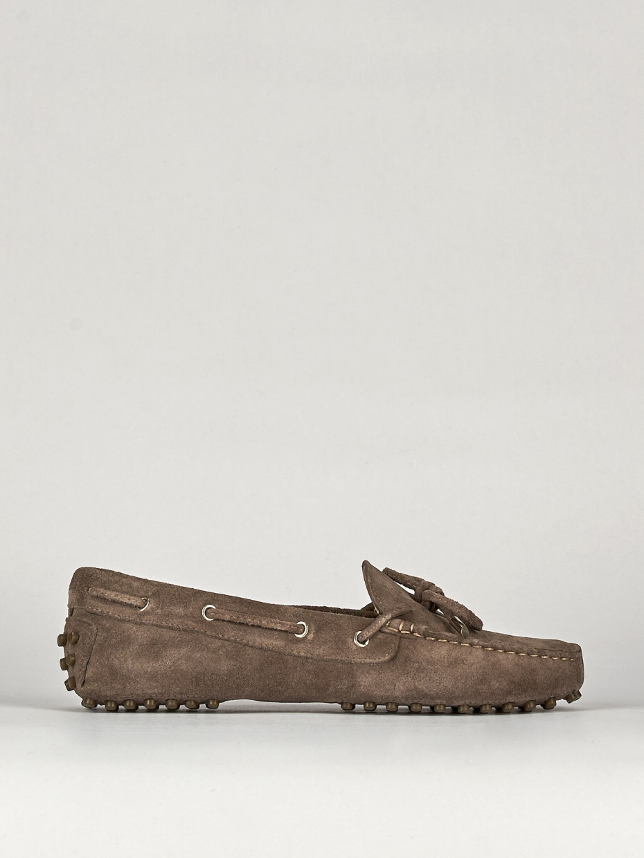 Mocasines tacón 1 cm beis ante